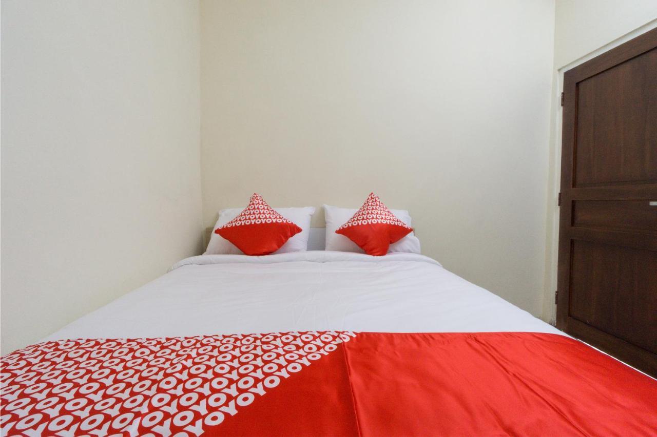 Oyo 1542 Yessy Mansion Hotel Ngabean Luaran gambar